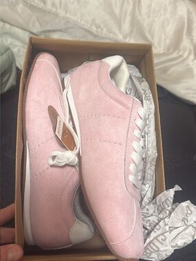 Women’s Pink Suede Casual Sneakers project cloud size 7